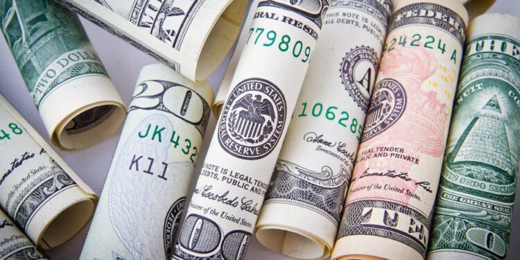 Featured image for: Zero-Based Budgeting: A Step-by-Step Guide to Giving Every Dollar a Job (A comprehensive guide to zero-based budgeting. Cover the setup process, how to allocate every dollar of income, track variable expenses, and conduct monthly 'zeroing out.' Contrast it with other methods and discuss its pros and cons.)